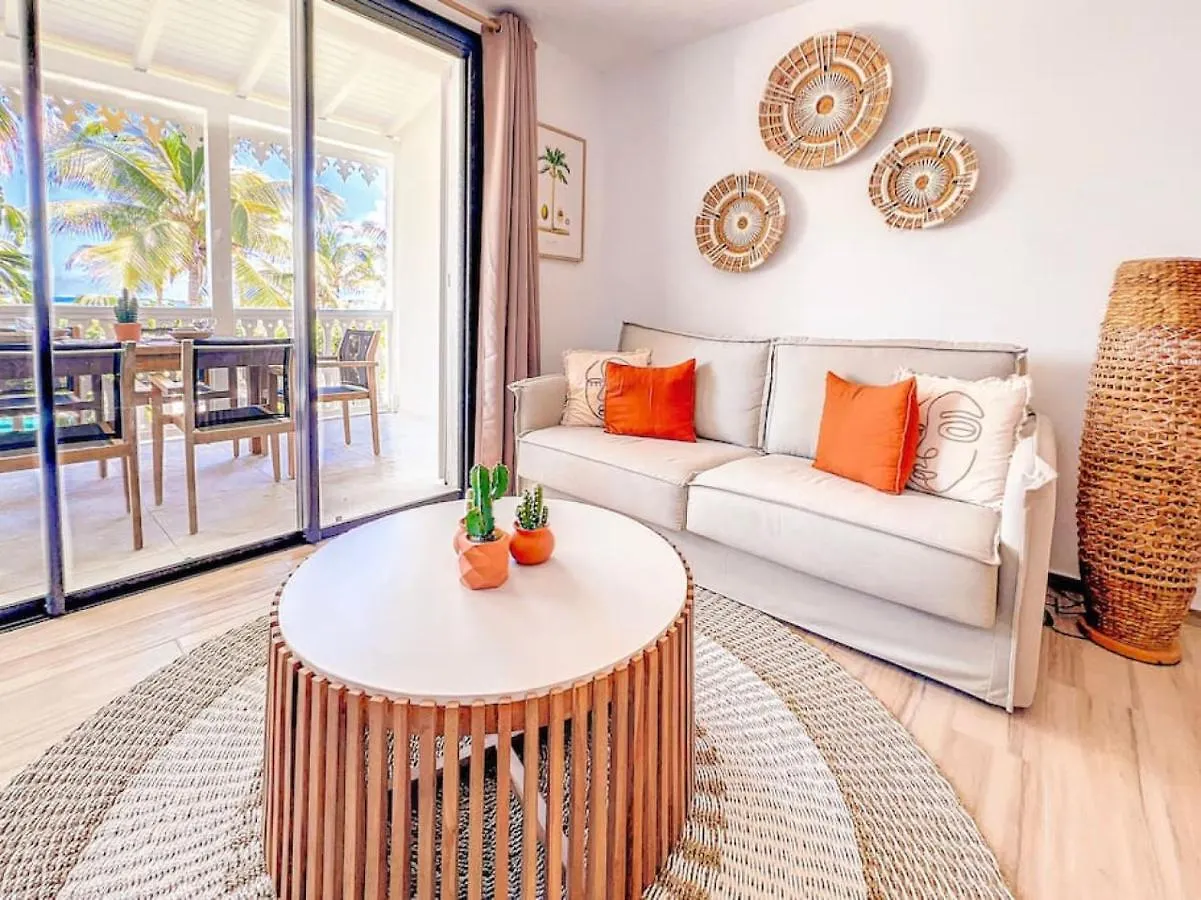 La Belle Bleue Direct Access To Orient Bay Beach Swimming Pool, 2 Bedrooms 度假居