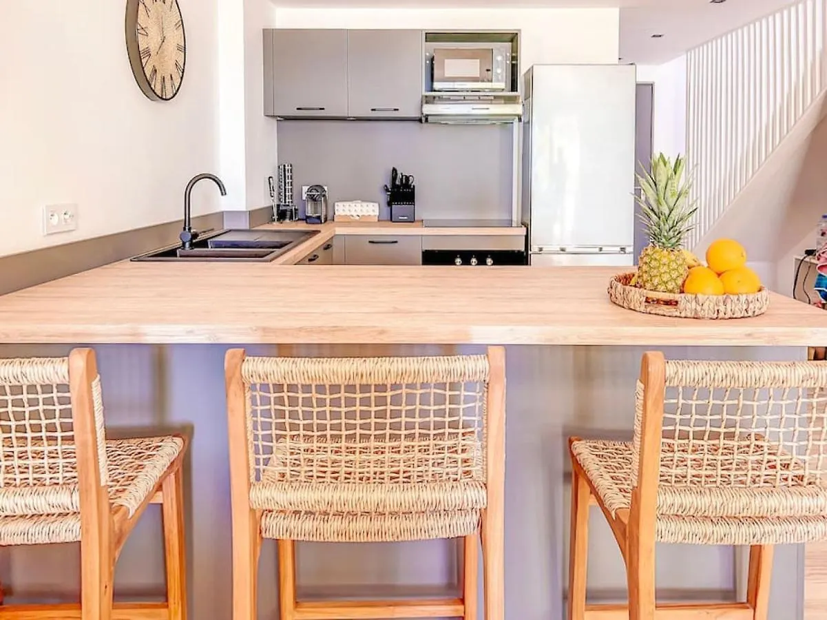 La Belle Bleue Direct Access To Orient Bay Beach Swimming Pool, 2 Bedrooms